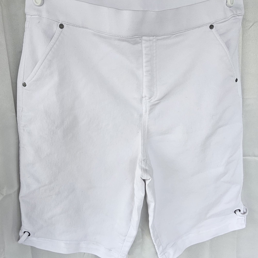 White Men's Shorts​